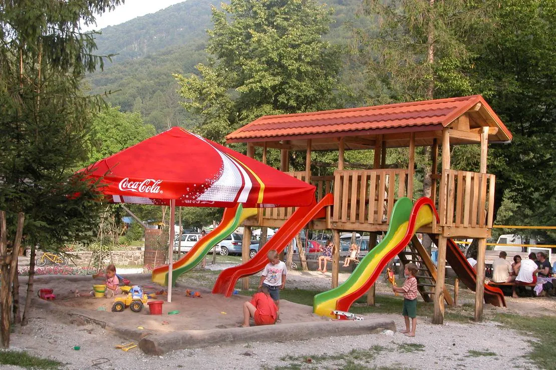 camping-nadiza-podbela-breginj-ylzdg