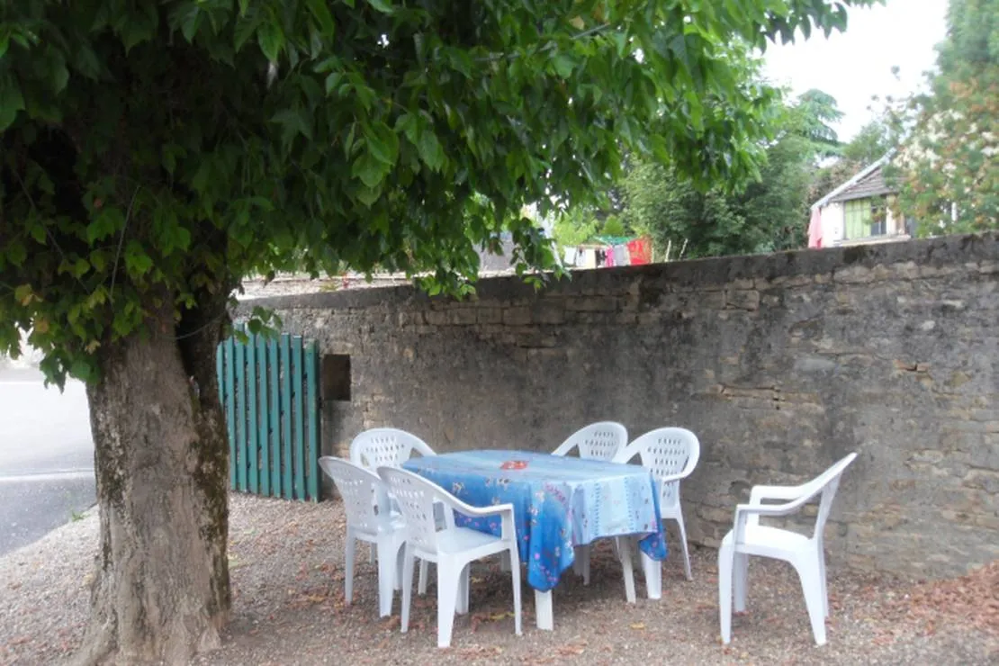 camping-la-saone-jolie-scey-sur-saone-et-st-albin-pk7jx
