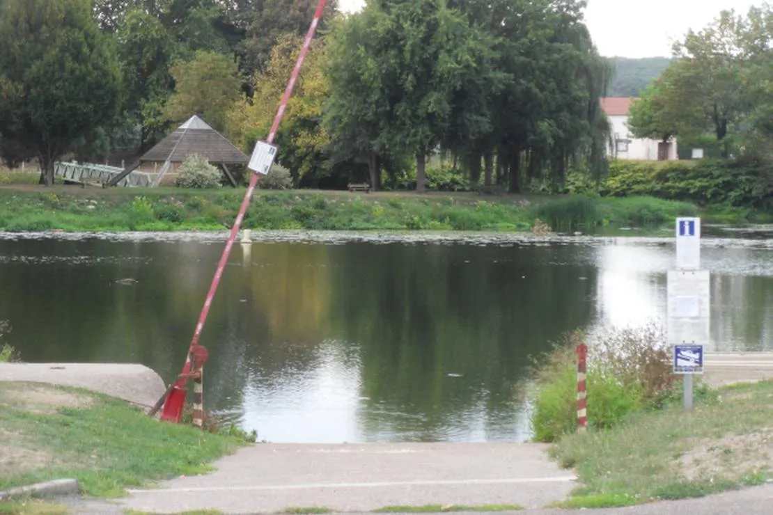 camping-la-saone-jolie-scey-sur-saone-et-st-albin-u7yf3