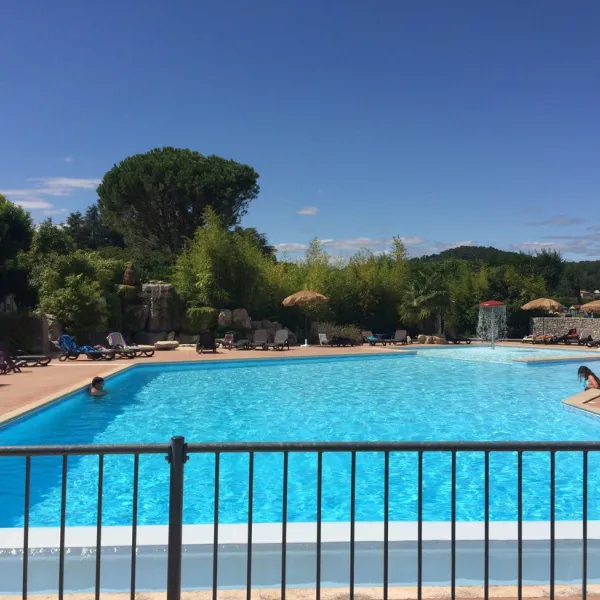 la-rouveyrolle-casteljau-ardeche-krc19