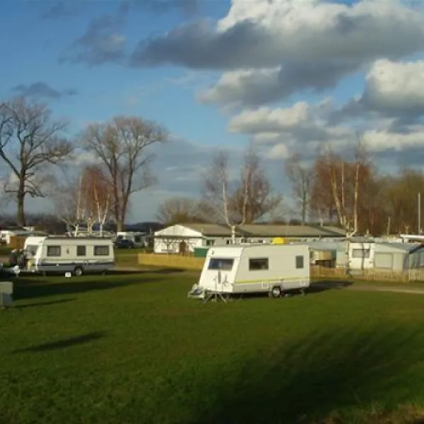 campingplatz-liebeslaube-hohenkirchen-gkjem