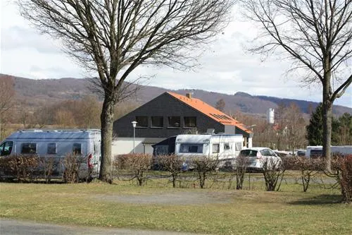 camping-am-schwimmbad-bischofsheim-bk6yk