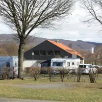 camping-am-schwimmbad-bischofsheim-bk6yk