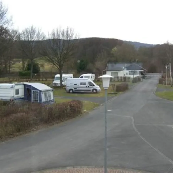 camping-am-schwimmbad-bischofsheim-gyfc9