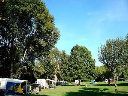camping-de-lardan-nivre-mutvd