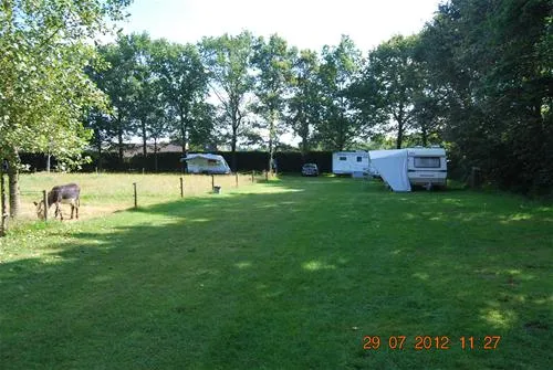 camping-hoondert-breda-wooa4
