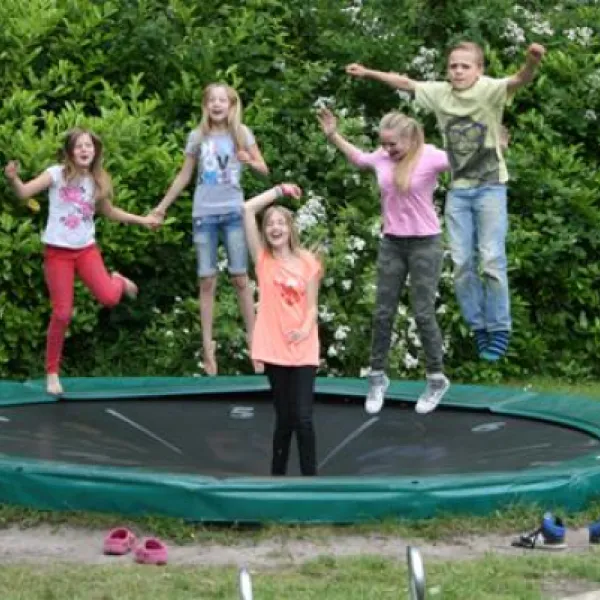 camping-uit-en-thuis-bergen-op-zoom-xhldg