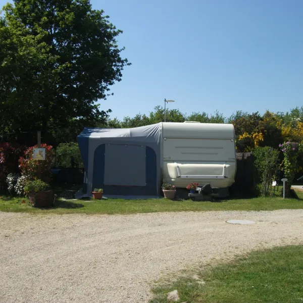 camping-lann-brick-locmariaquer-xzjzn