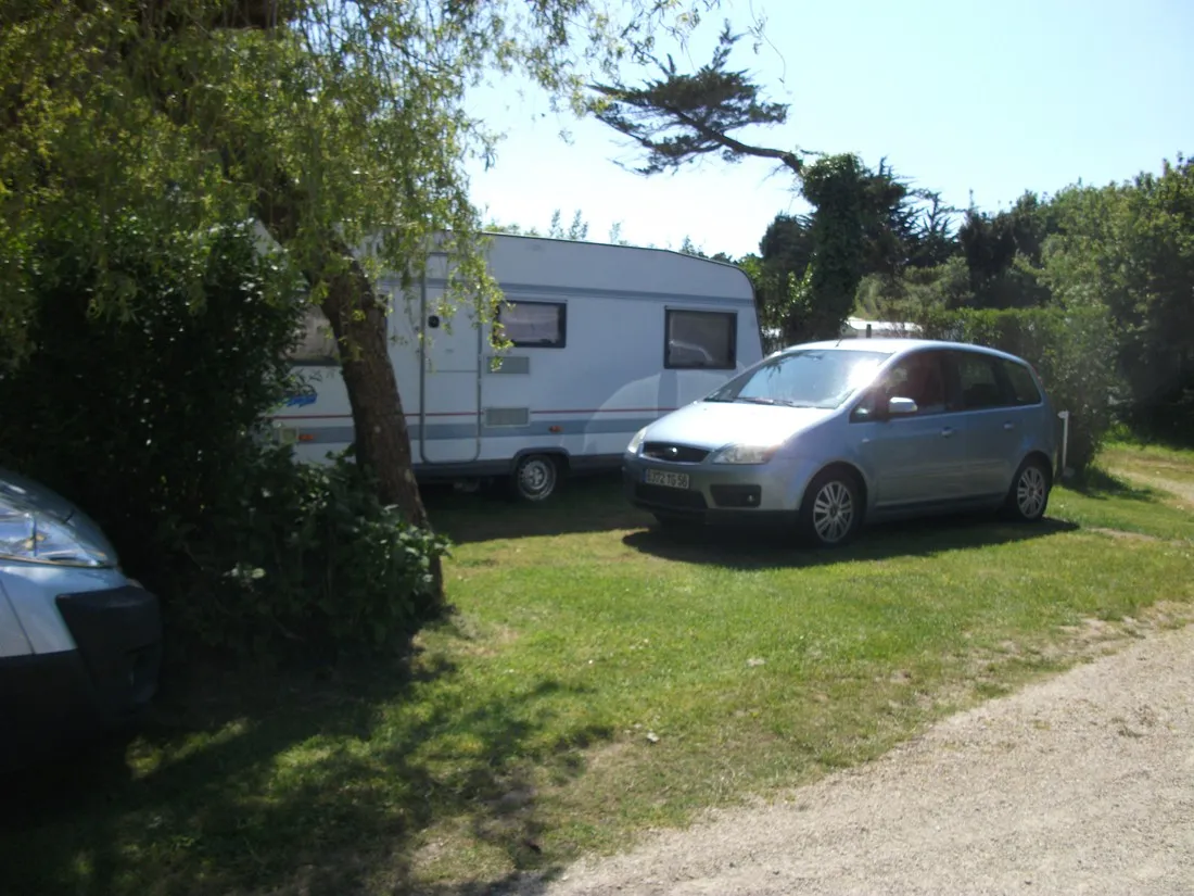 camping-lann-brick-locmariaquer-zdojj