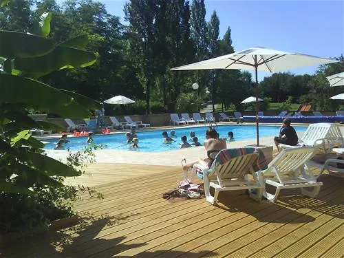 camping-la-fage-la-chapelle-aubareil-2sfzl