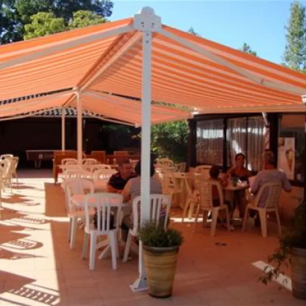 camping-la-fage-la-chapelle-aubareil-szseh