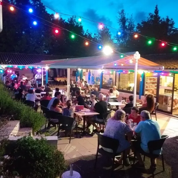 camping-la-fage-la-chapelle-aubareil-zobjt