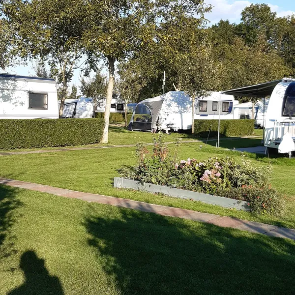 camping-ter-leede-leerdam-fxouw