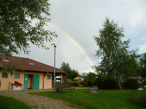 le-domaine-de-louvarel-champagnat-edqyk