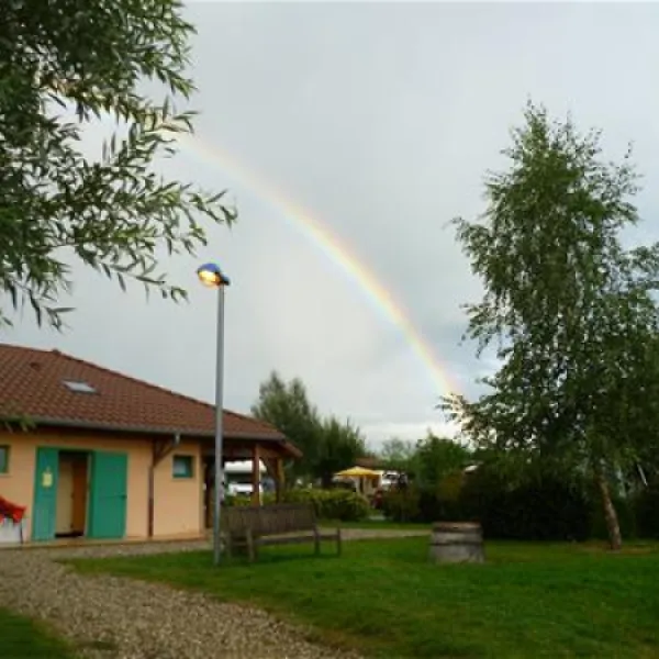 le-domaine-de-louvarel-champagnat-edqyk