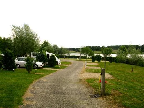 le-domaine-de-louvarel-champagnat-k3jt3