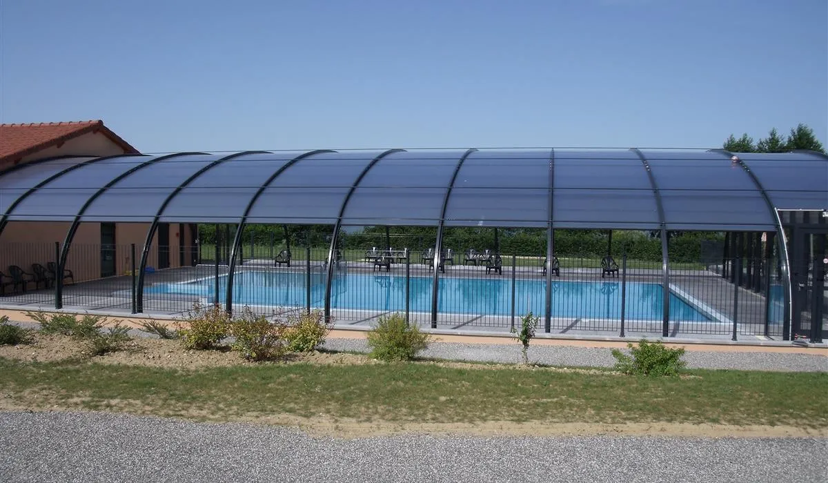le-domaine-de-louvarel-champagnat-zwz9l