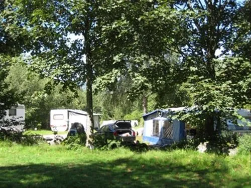 camping-domaine-du-haut-des-bluches-la-bresse-fyfjs