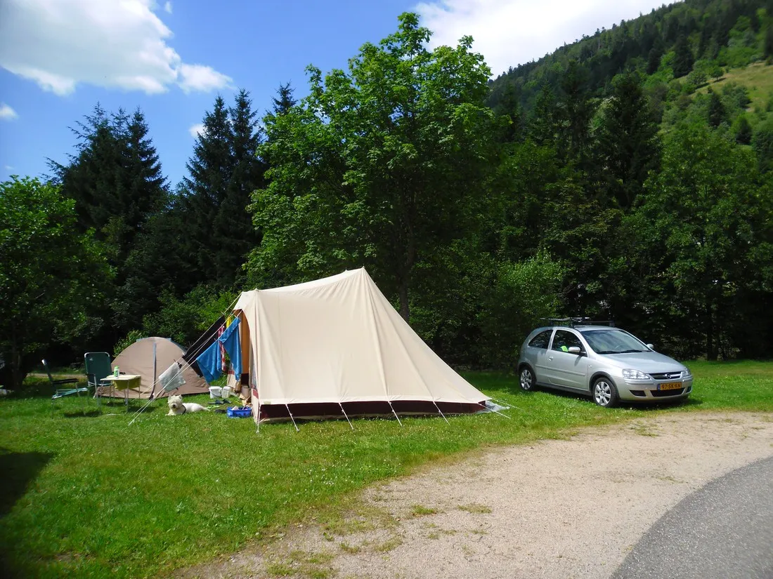 camping-domaine-du-haut-des-bluches-la-bresse-glipd