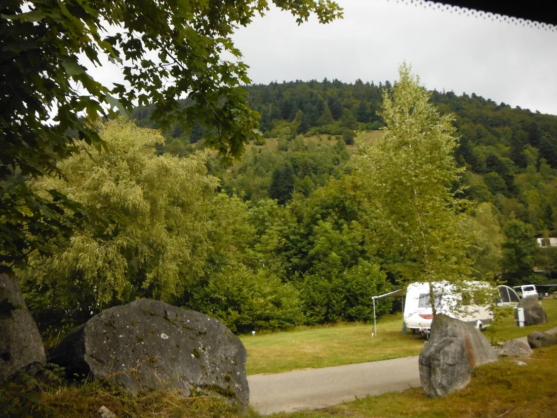 camping-domaine-du-haut-des-bluches-la-bresse-lchqw