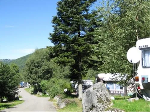 camping-domaine-du-haut-des-bluches-la-bresse-uo61n