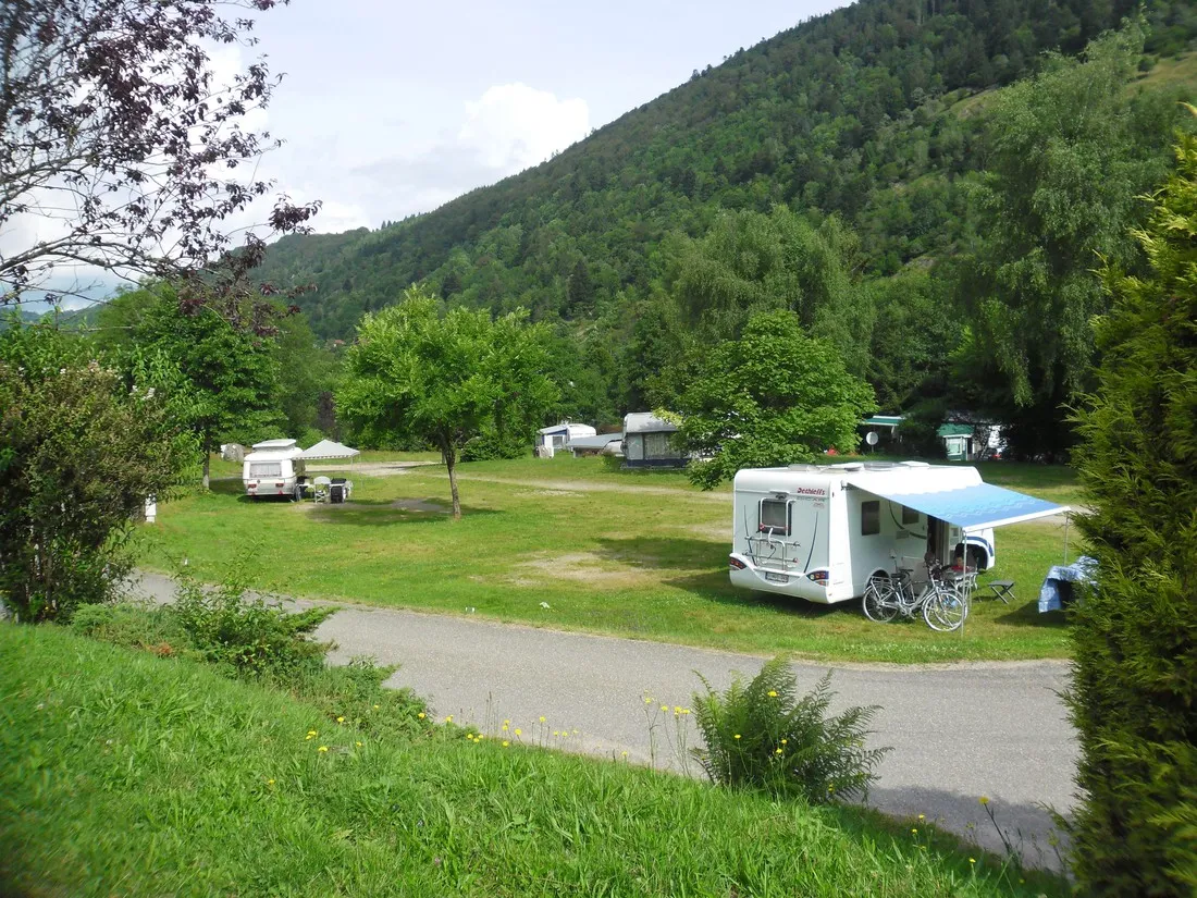camping-domaine-du-haut-des-bluches-la-bresse-vym9a