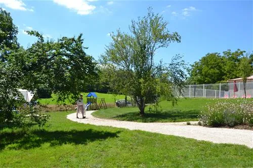 domaine-de-la-velle-montclra-vwyxf