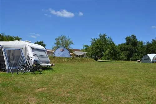 domaine-de-la-velle-montclra-zte9r
