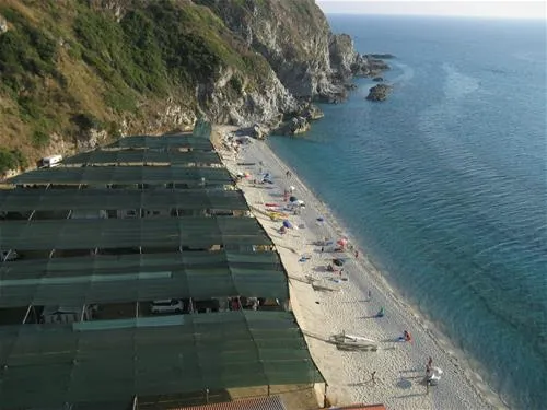 campeggio-la-scogliera-san-nicolo-di-ricadi-capo-valticano-loklc