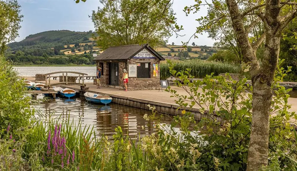 lakeside-c-c-park-llangorse-1full