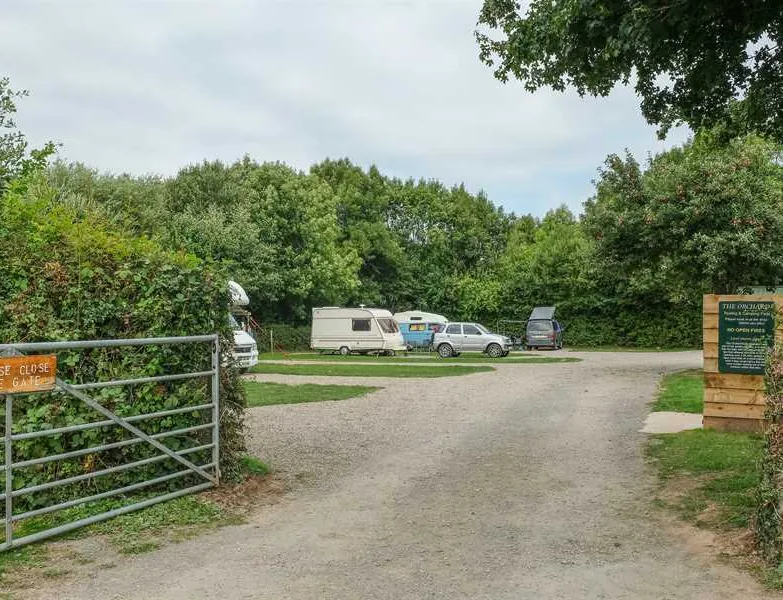 lakeside-c-c-park-llangorse-6g7il