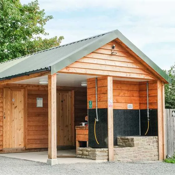 lakeside-c-c-park-llangorse-mcoxy