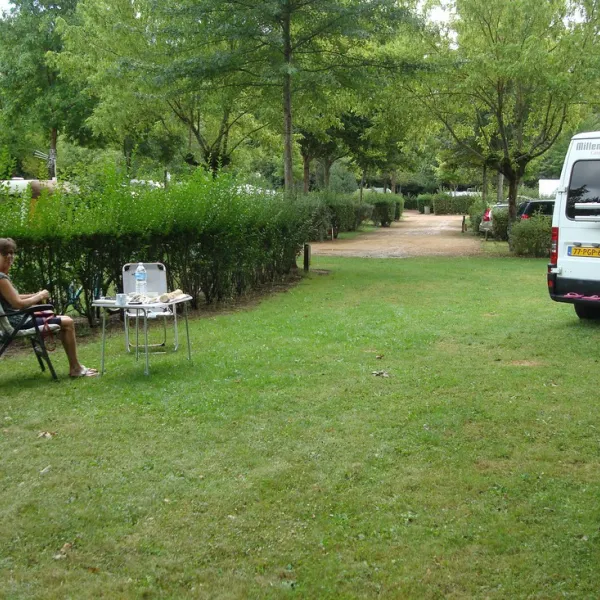camping-les-trois-chenes-ambert-ycg7p