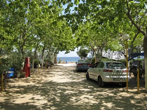 isthmia-beach-camping-isthmia-9izuy