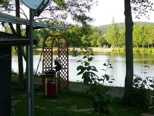 campingplatz-am-badesee-sulzfeld-4jq1e