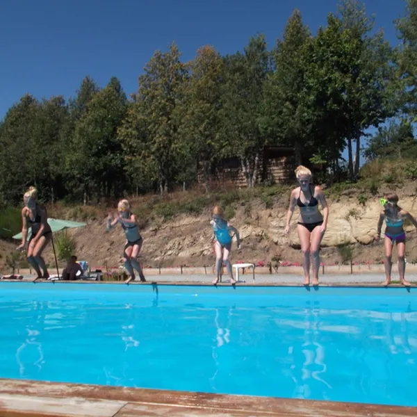 camping-la-perle-st-medard-la-rochette-dgw5b