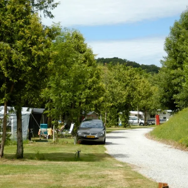 camping-la-perle-st-medard-la-rochette-jzjly