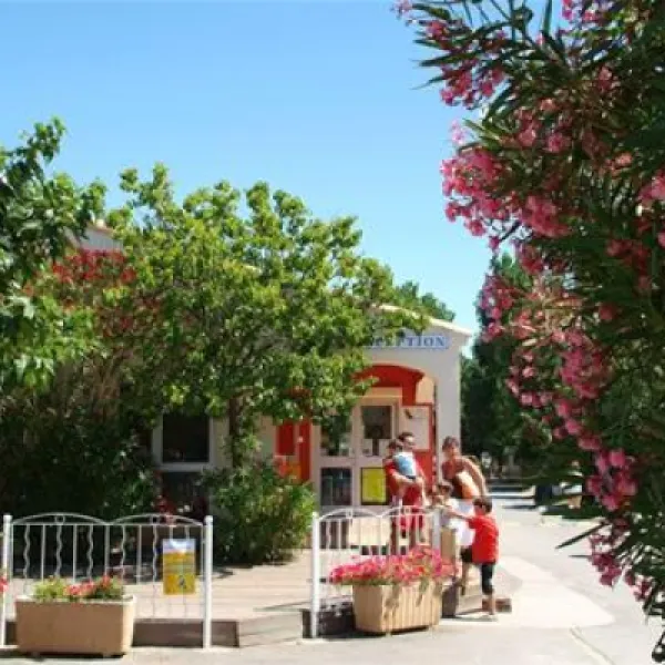 camping-le-clos-virgile-srignan-plage-a2uri