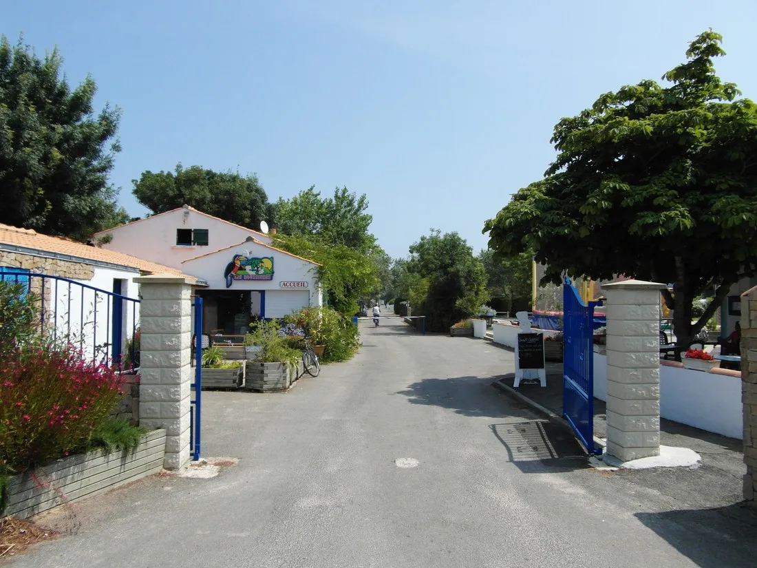 camping-des-roussieres-ile-de-noirmoutier-nkkmy
