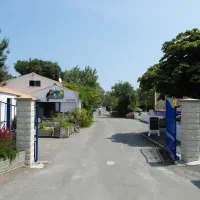 Camping Des Roussieres