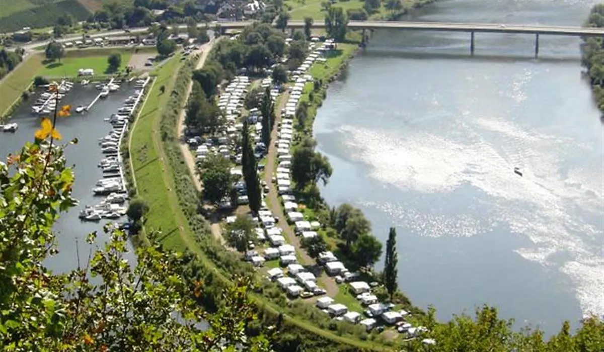 camping-nehren-nehren-2phpr