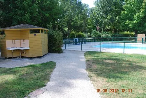 camping-de-cognac-cognac-8nzfv
