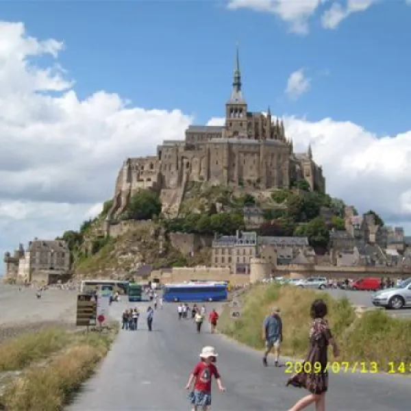 saint-michel-courtils-qq7og