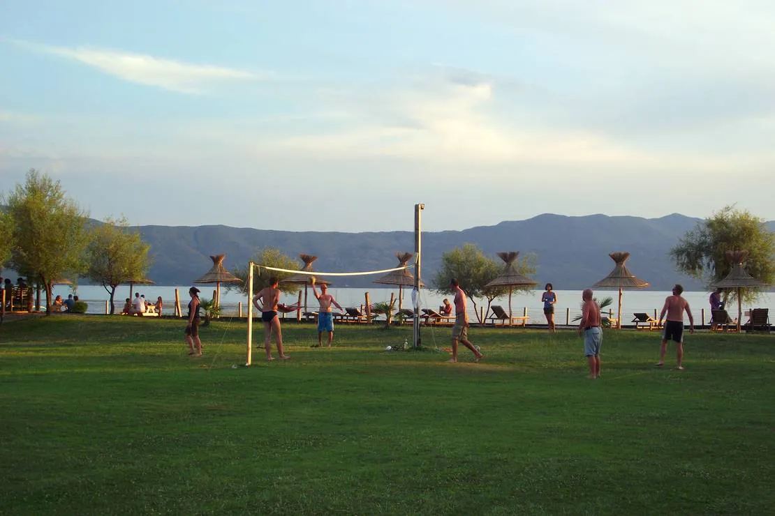 camping-lake-shkodra-resort-albania-grile-vrake-cmdt7