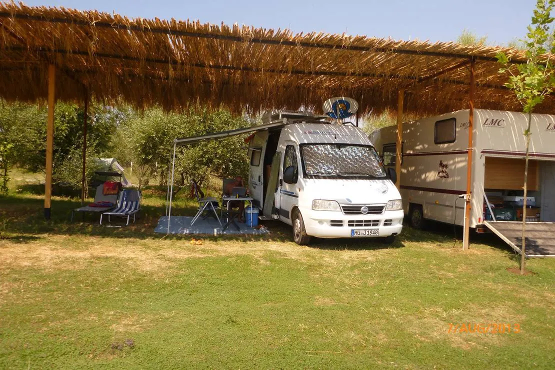 camping-lake-shkodra-resort-albania-grile-vrake-jfjyf