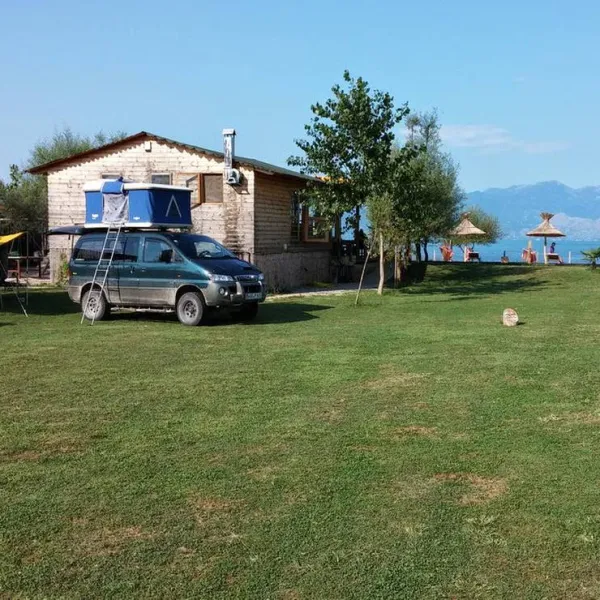 camping-lake-shkodra-resort-albania-grile-vrake-kkuxe