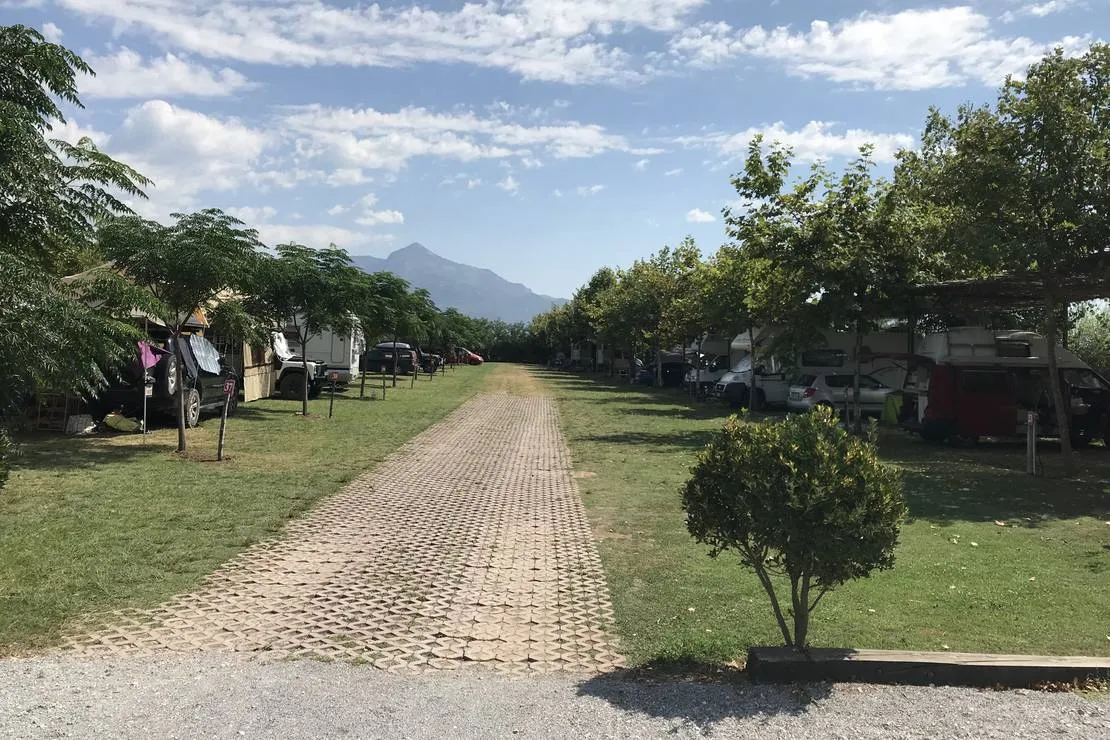 camping-lake-shkodra-resort-albania-grile-vrake-q3rkq
