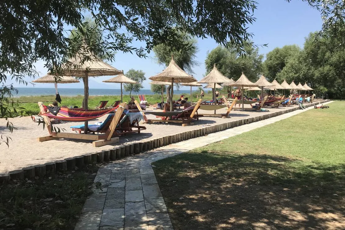 camping-lake-shkodra-resort-albania-grile-vrake-rmmqt