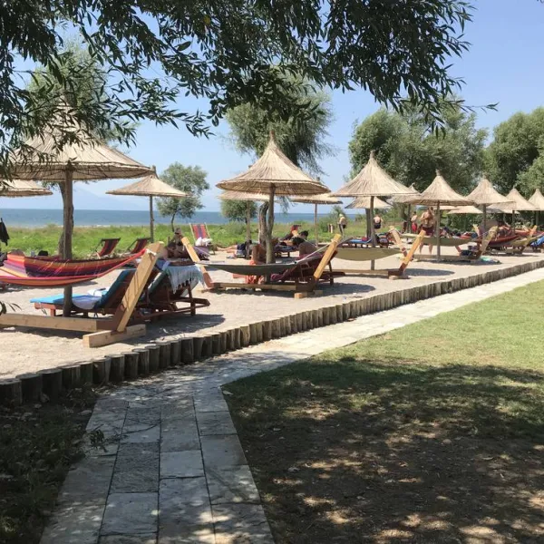 camping-lake-shkodra-resort-albania-grile-vrake-rmmqt