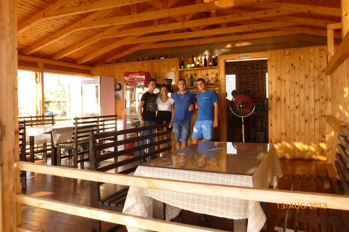 camping-lake-shkodra-resort-albania-grile-vrake-ucfcv